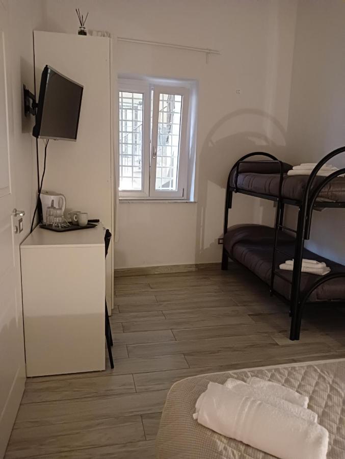 La Casa Del Rione Sanita' Hotel Napoli Bagian luar foto
