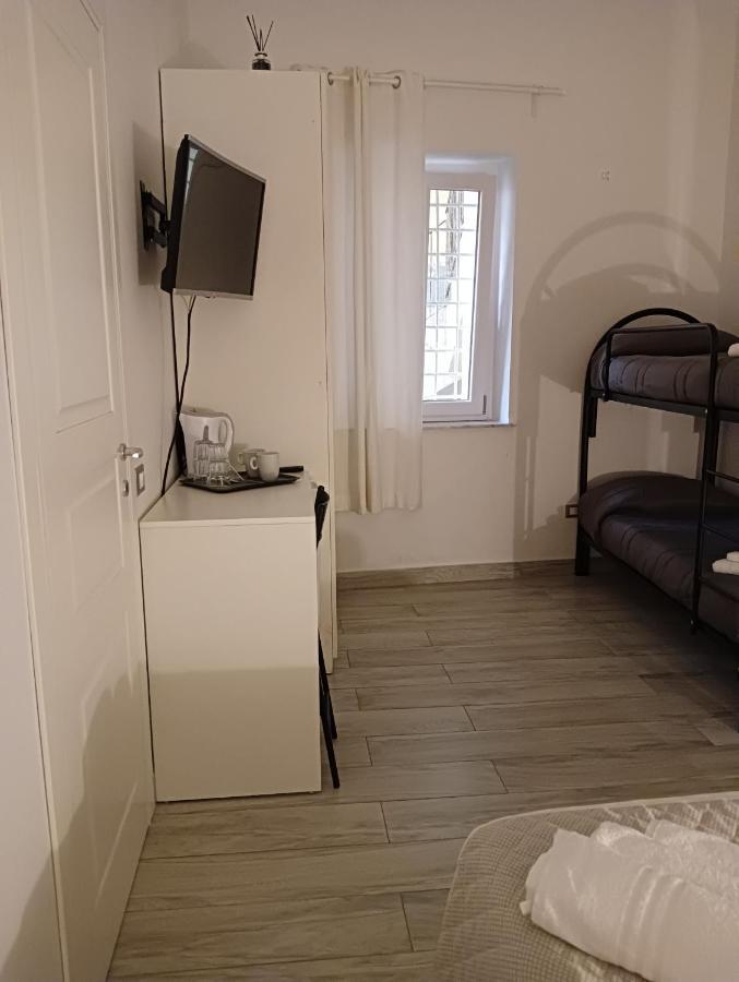 La Casa Del Rione Sanita' Hotel Napoli Bagian luar foto