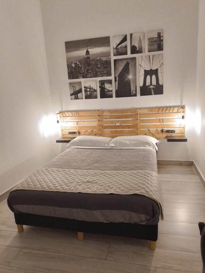 La Casa Del Rione Sanita' Hotel Napoli Bagian luar foto