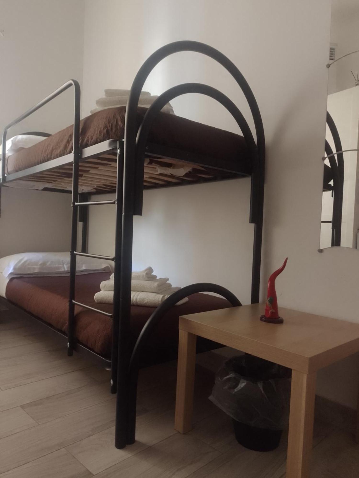 La Casa Del Rione Sanita' Hotel Napoli Bagian luar foto