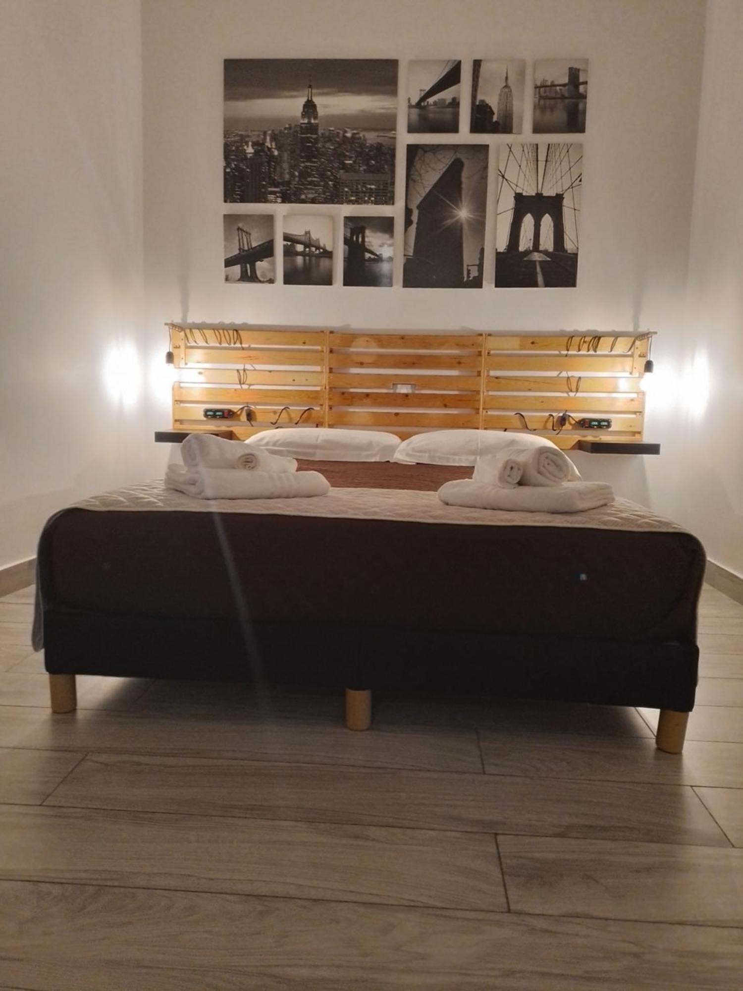 La Casa Del Rione Sanita' Hotel Napoli Bagian luar foto