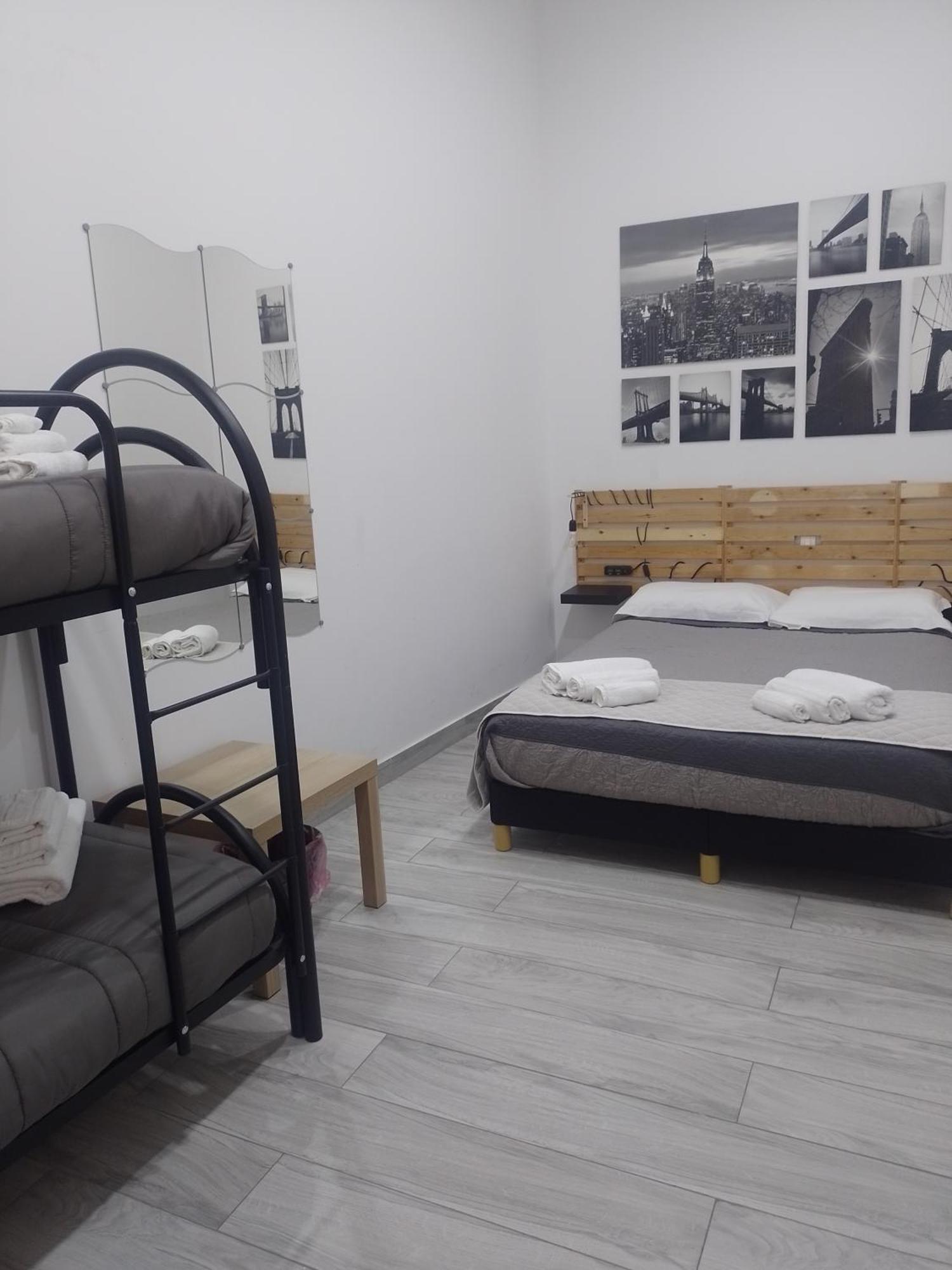 La Casa Del Rione Sanita' Hotel Napoli Bagian luar foto