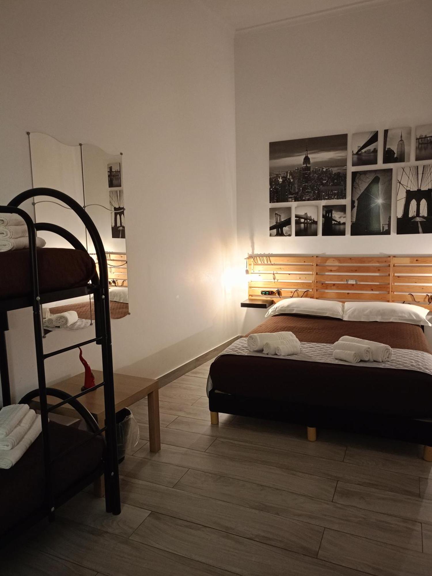 La Casa Del Rione Sanita' Hotel Napoli Bagian luar foto
