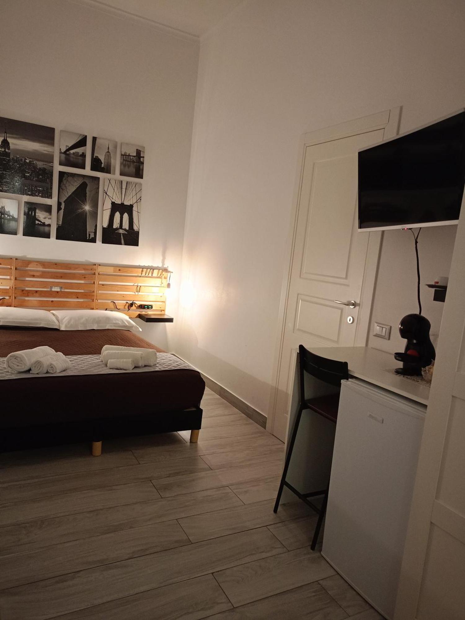 La Casa Del Rione Sanita' Hotel Napoli Bagian luar foto